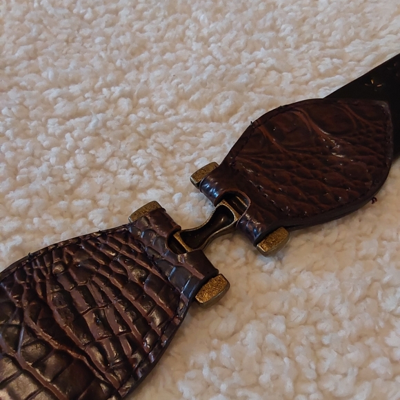 🌺 Like New Brown Leather & Studded Western Belt - Picture 8 of 14